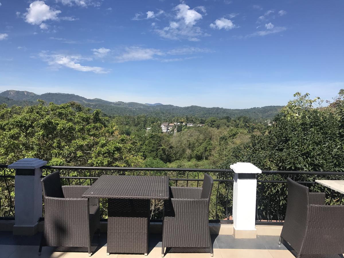 Elegant Hotel Kandy Exterior photo