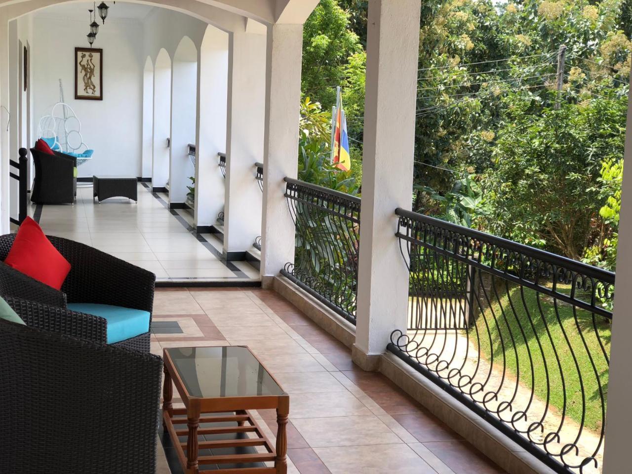 Elegant Hotel Kandy Exterior photo